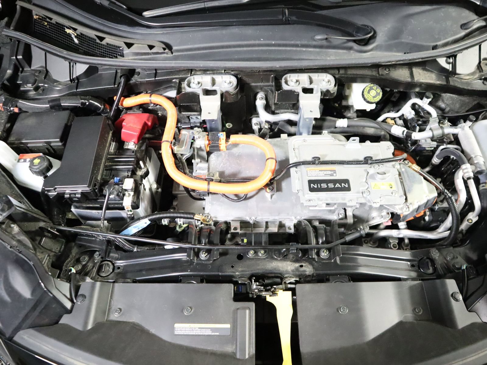 Used 2024 Nissan Ariya AWD image 23