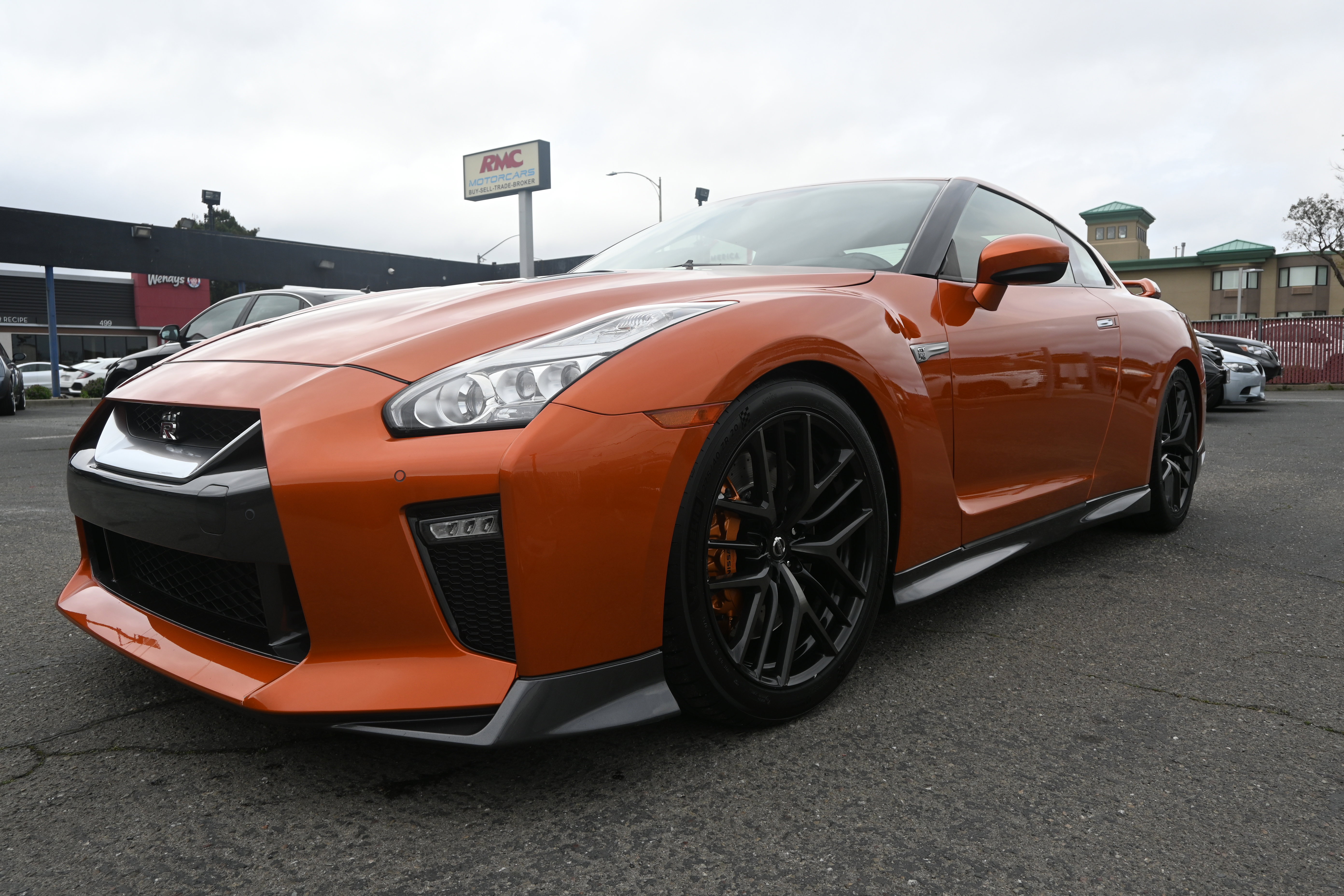 Used 2017 Nissan GT-R Premium image 3