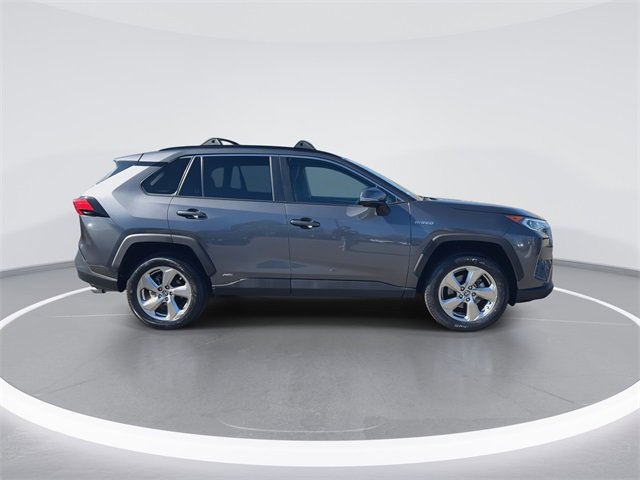Used 2021 Toyota RAV4 XLE Premium image 9