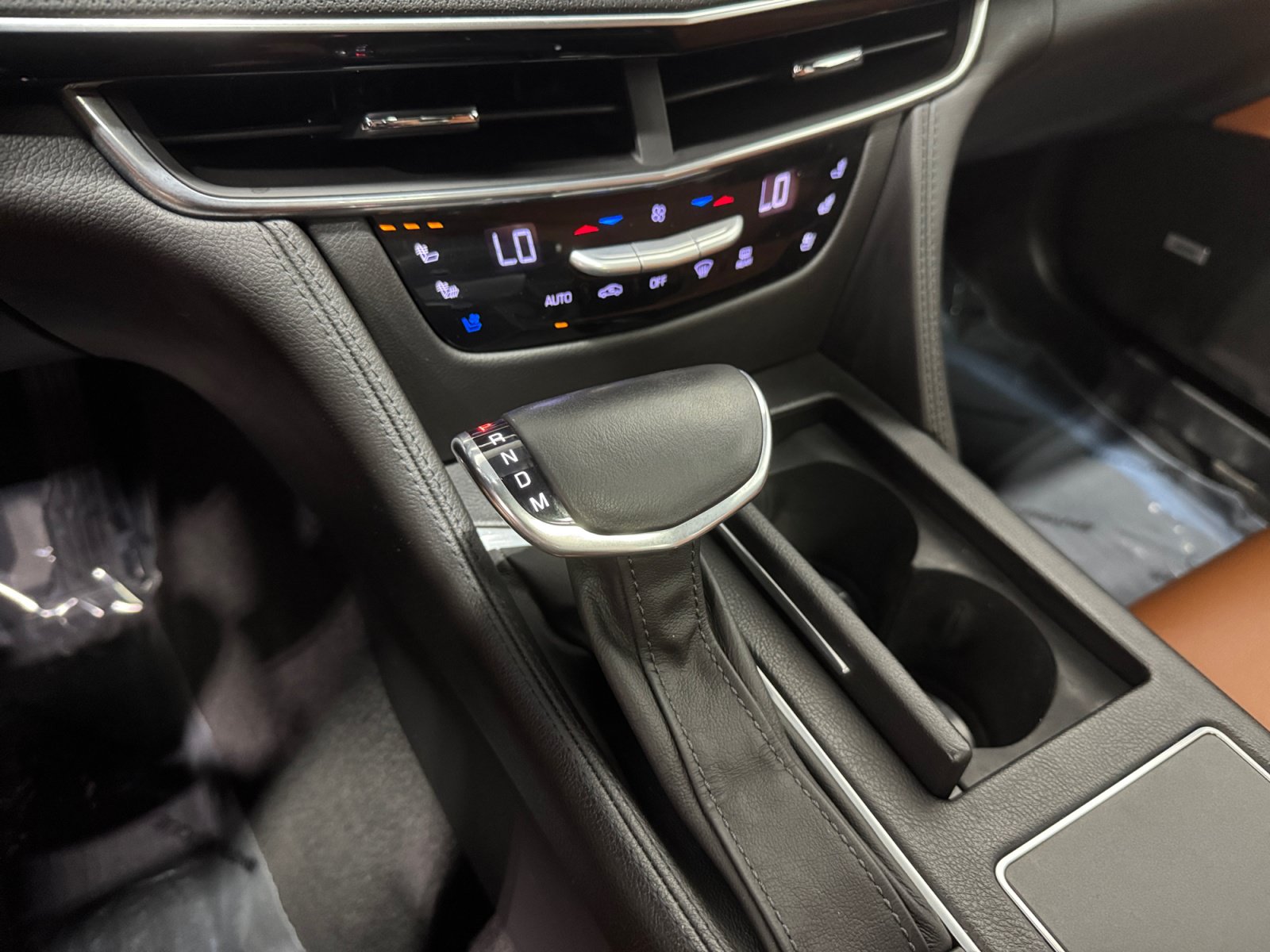 Used 2016 Cadillac CT6 Luxury AWD/4WD image 23