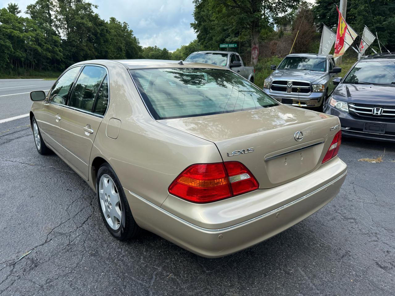 Used 2003 Lexus LS 430 RWD image 5