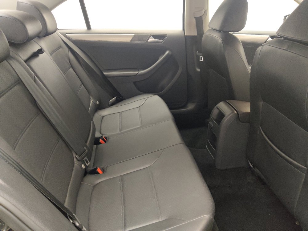 Used 2016 Volkswagen Jetta SE FWD image 19