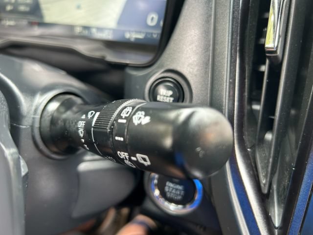 Used 2025 Subaru Forester Premium AWD/4WD image 22