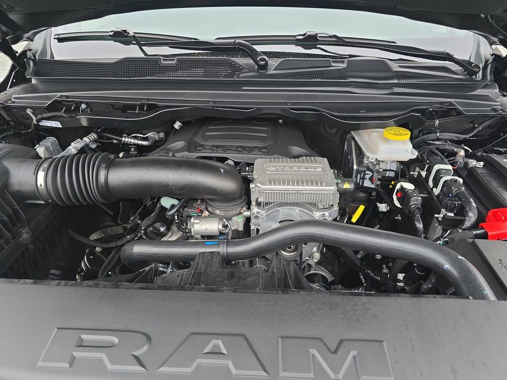 New 2026 RAM 1500 4x4 Crew Cab image 30