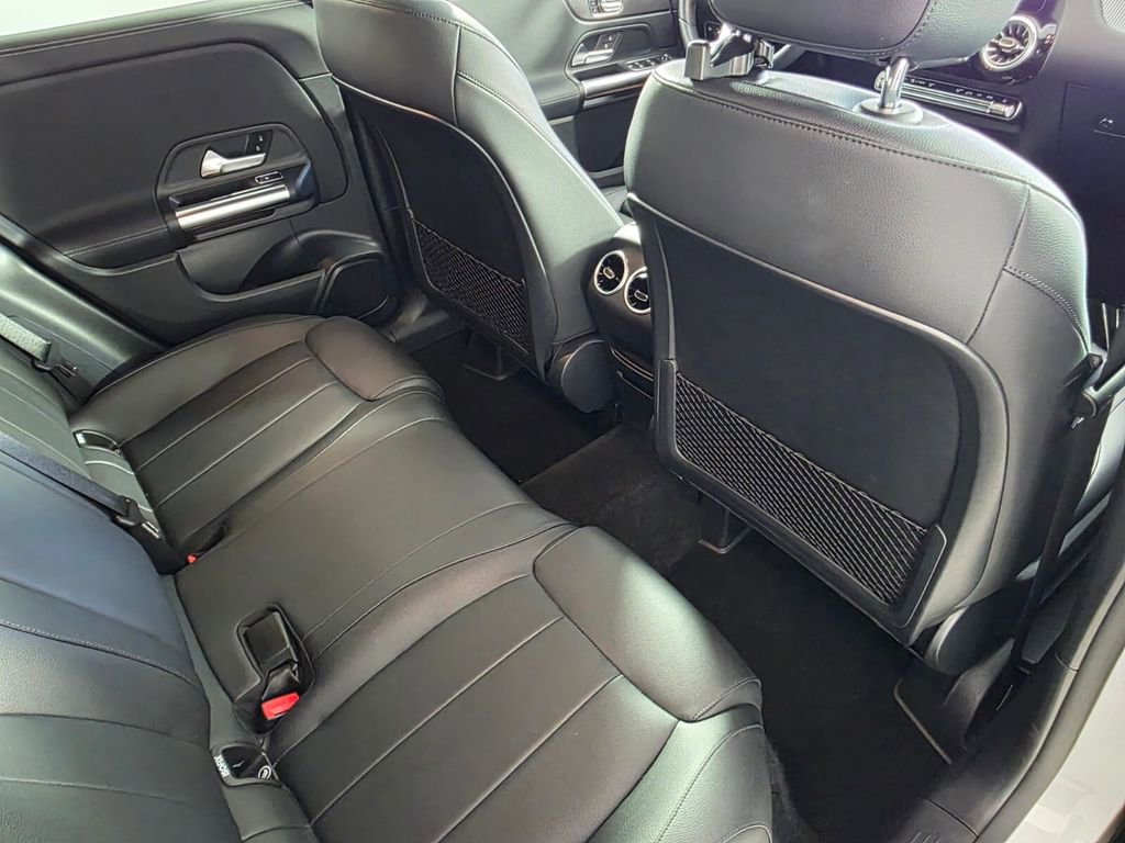 Certified 2022 Mercedes-Benz GLA 250 image 26