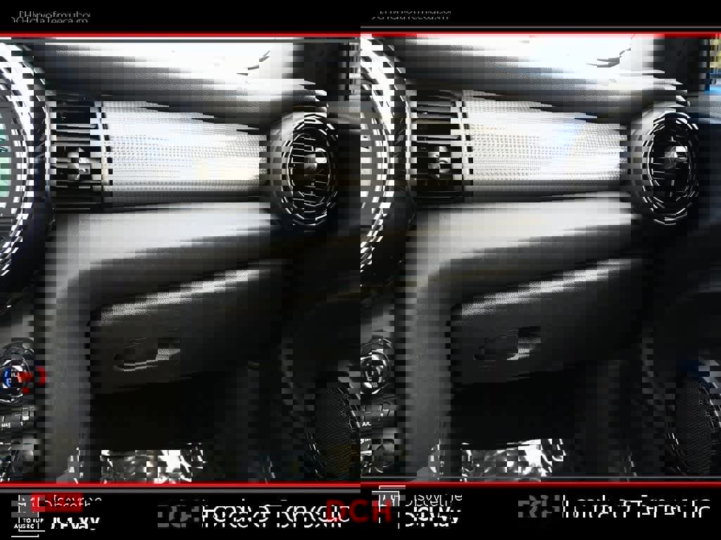 Used 2021 MINI Cooper 2-Door Hardtop image 13