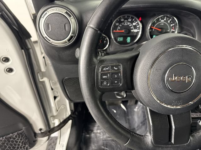 Used 2017 Jeep Wrangler Unlimited Sahara w/ Mopar Chrome Edition Group AWD/4WD image 10