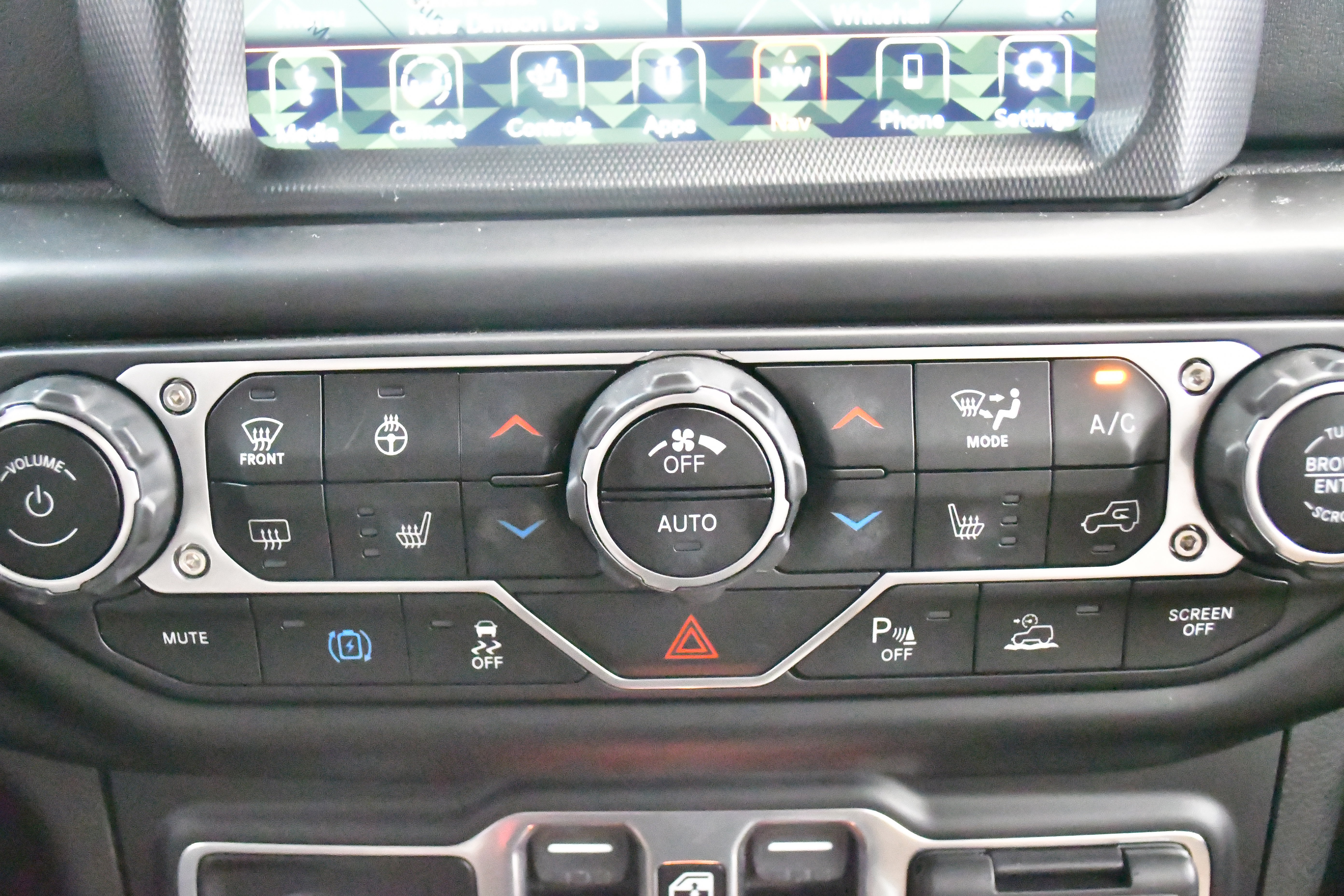 Used 2022 Jeep Wrangler Unlimited Sahara w/ Cold Weather Group image 45