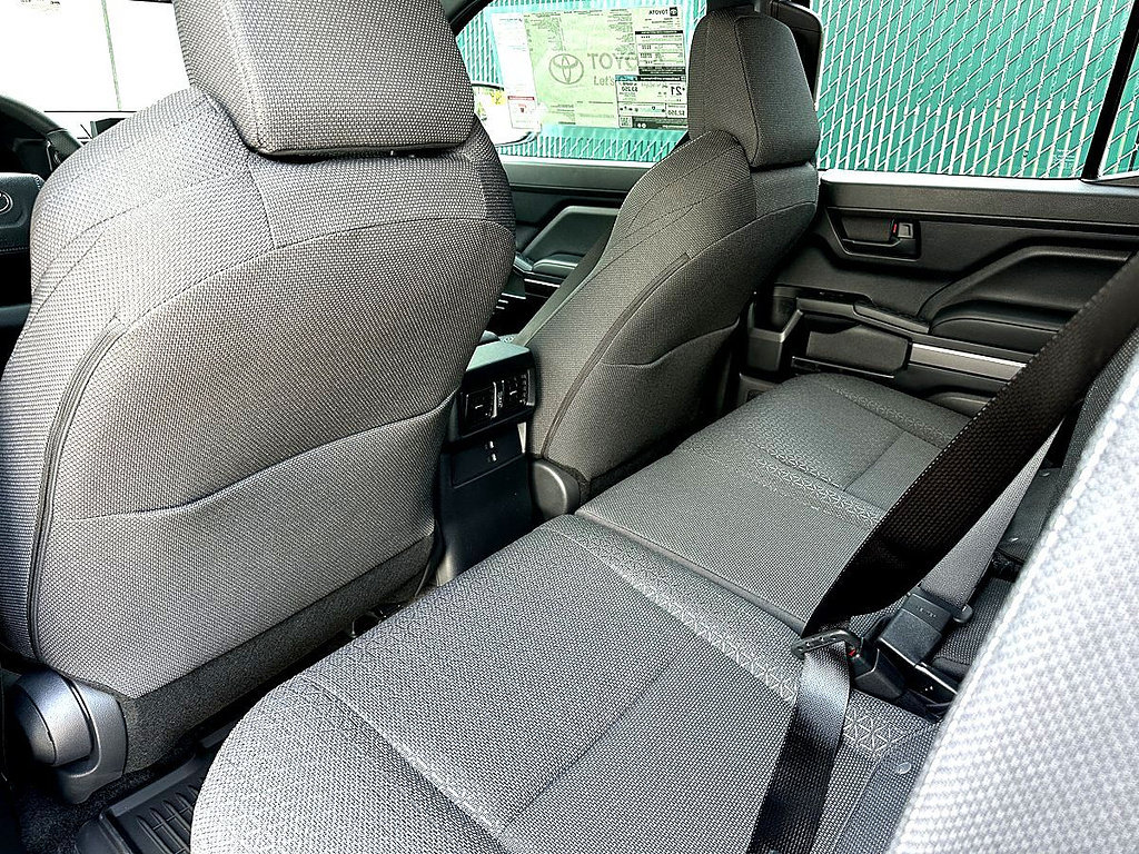 New 2026 Toyota 4Runner SR5 AWD/4WD image 16