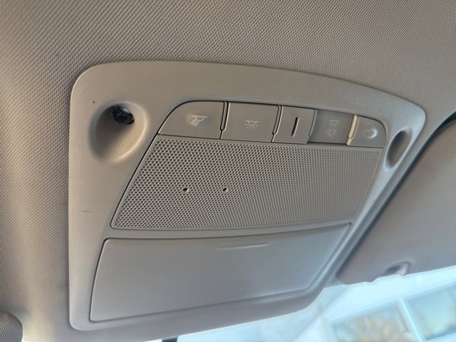 Used 2018 Nissan Rogue SV image 35