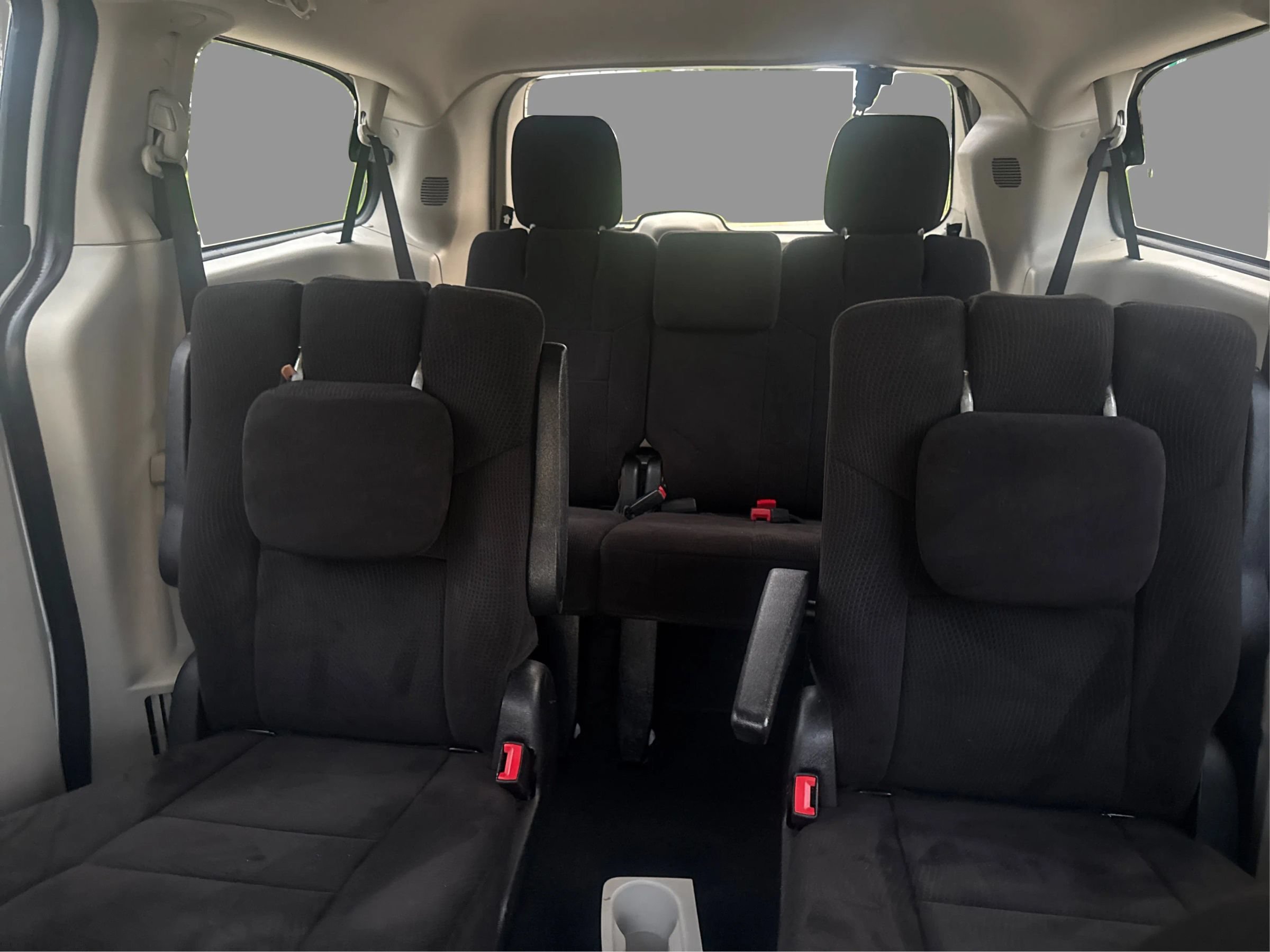 Used 2012 Dodge Grand Caravan SXT FWD image 17