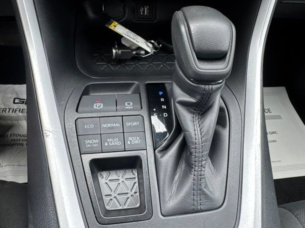 Used 2024 Toyota RAV4 XLE w/ Weather Package AWD/4WD image 39
