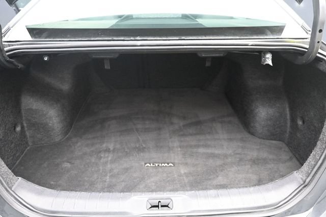 Used 2025 Nissan Altima 2.5 SV FWD image 34