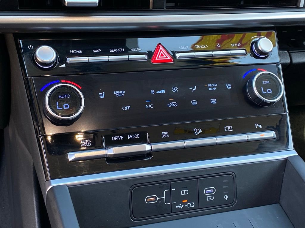 Used 2024 Hyundai Santa Fe SEL image 18