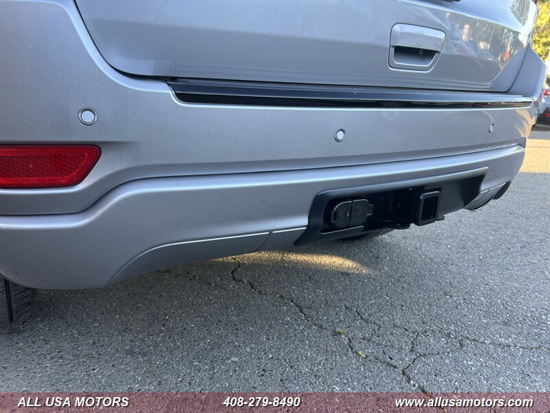 Used 2018 Jeep Grand Cherokee Altitude AWD/4WD image 11