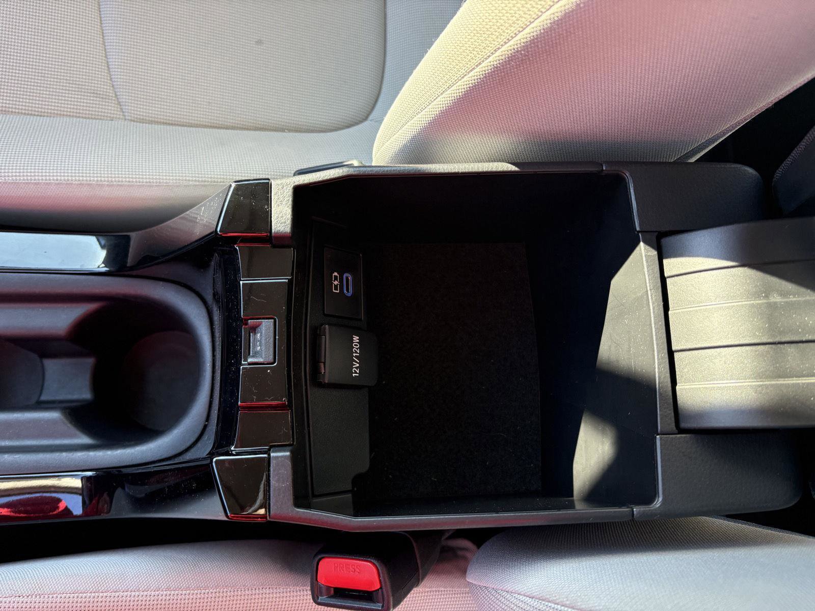 Used 2022 Toyota Corolla LE image 15