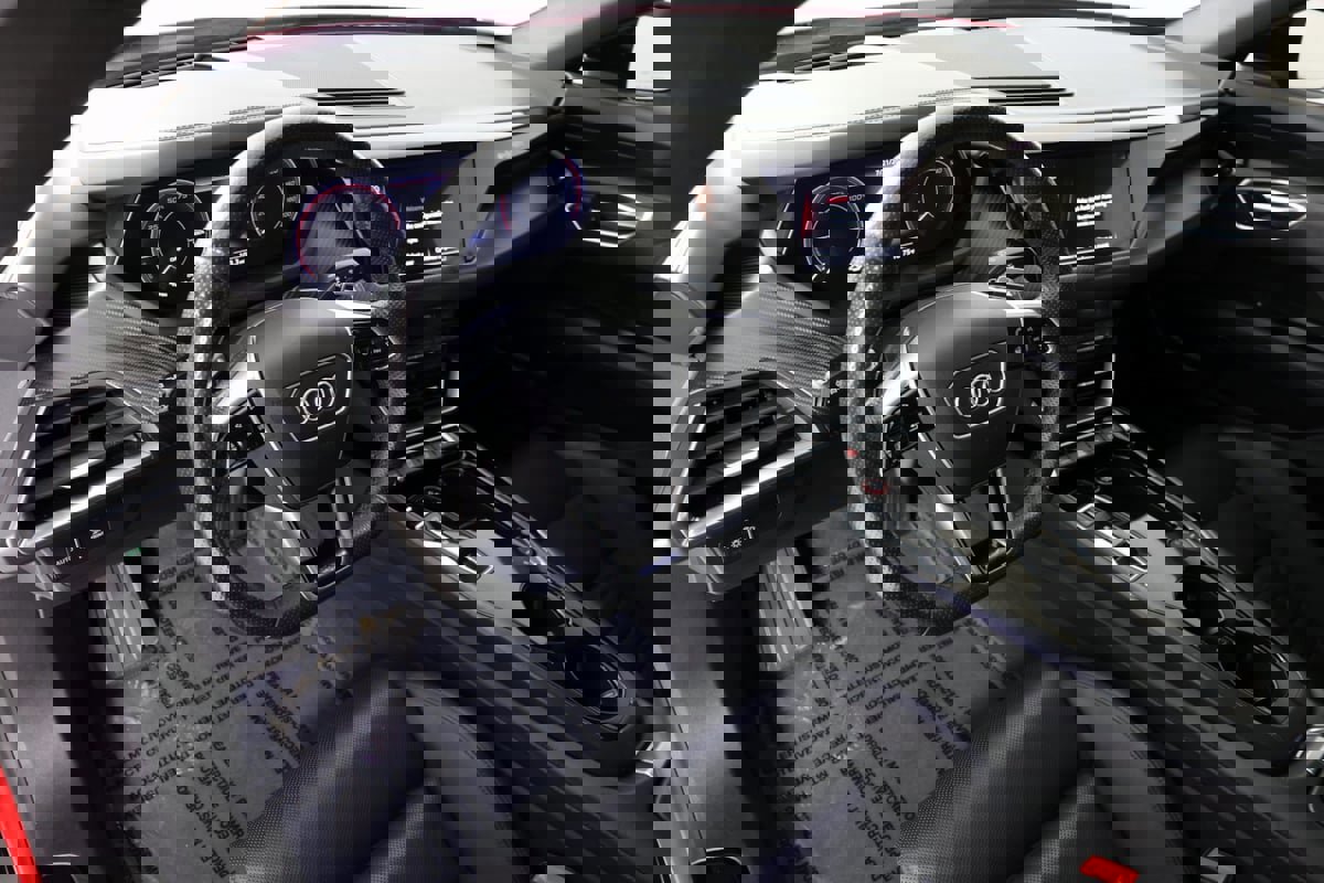 Used 2022 Audi e-tron GT Prestige image 23