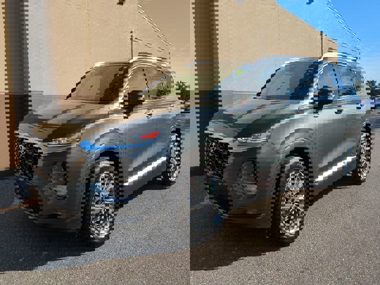 Used 2019 Hyundai Santa Fe Limited image 8