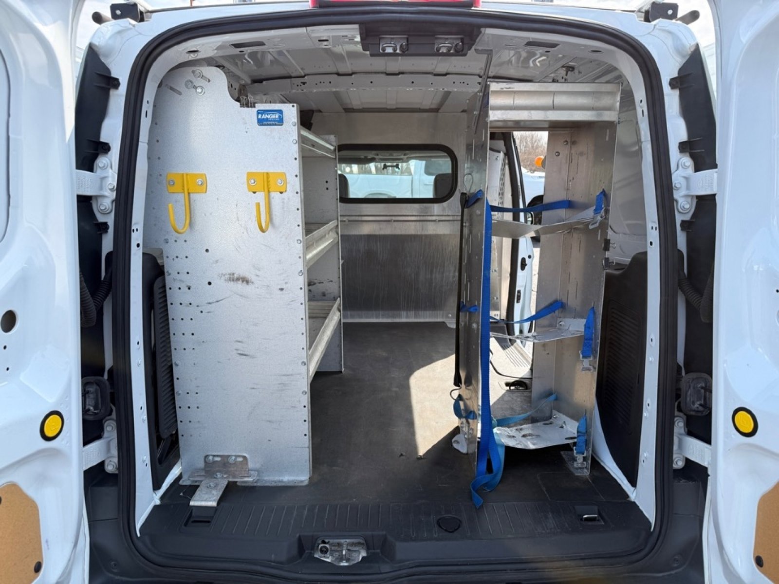 Used 2015 Ford Transit Connect XL FWD image 24
