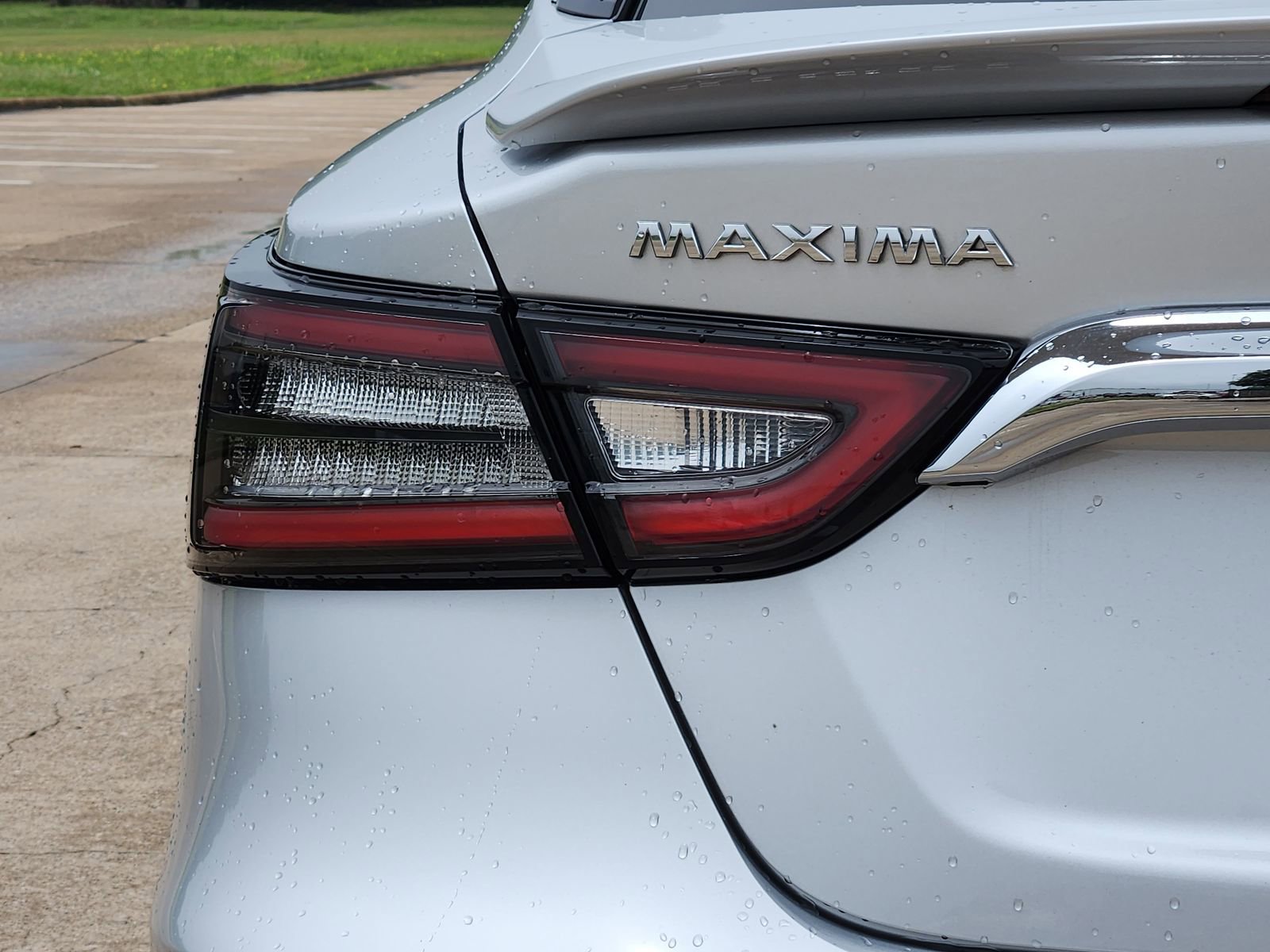 Used 2023 Nissan Maxima Platinum w/ Sport Mat Group FWD image 15