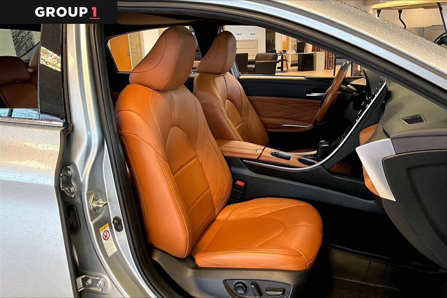 Certified 2019 Toyota Avalon Limited w/ All Weather Liner Package image 8