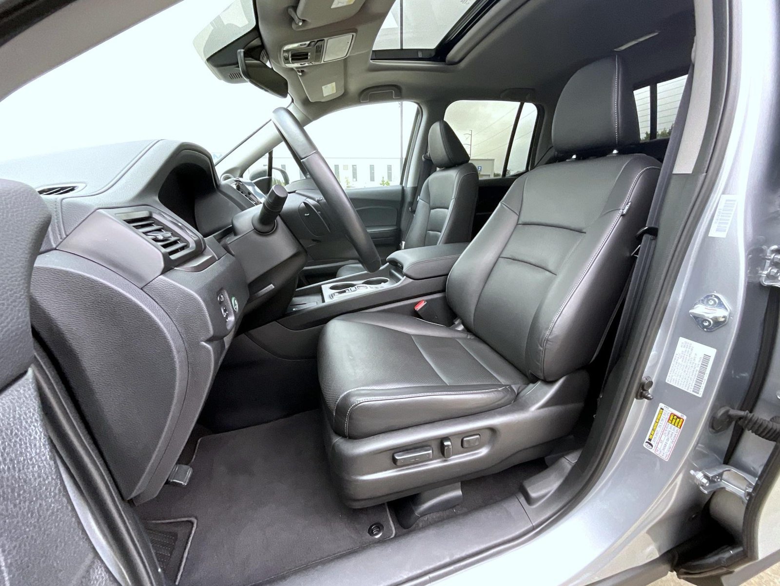 Used 2025 Honda Ridgeline RTL image 11