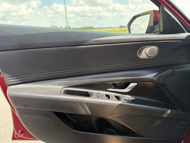 Used 2024 Hyundai Elantra Limited FWD image 36