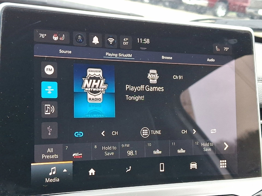 Used 2025 Jeep Compass Limited AWD/4WD image 14