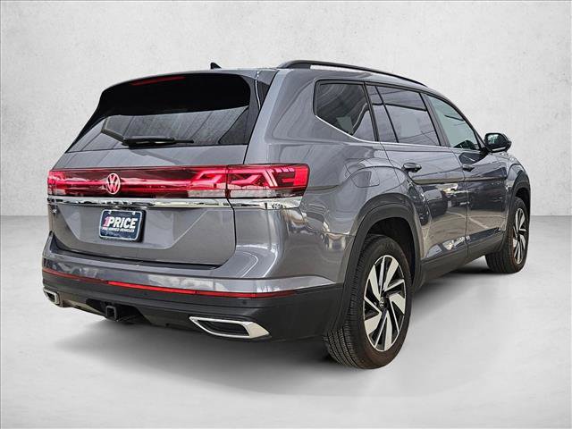 Used 2025 Volkswagen Atlas SE image 6