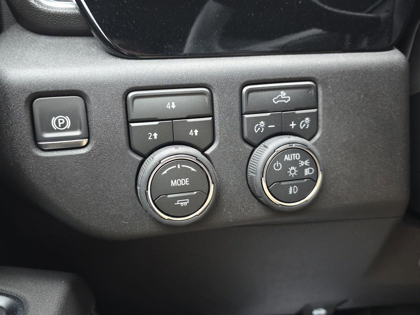 New 2026 Chevrolet Silverado 2500 LT image 17