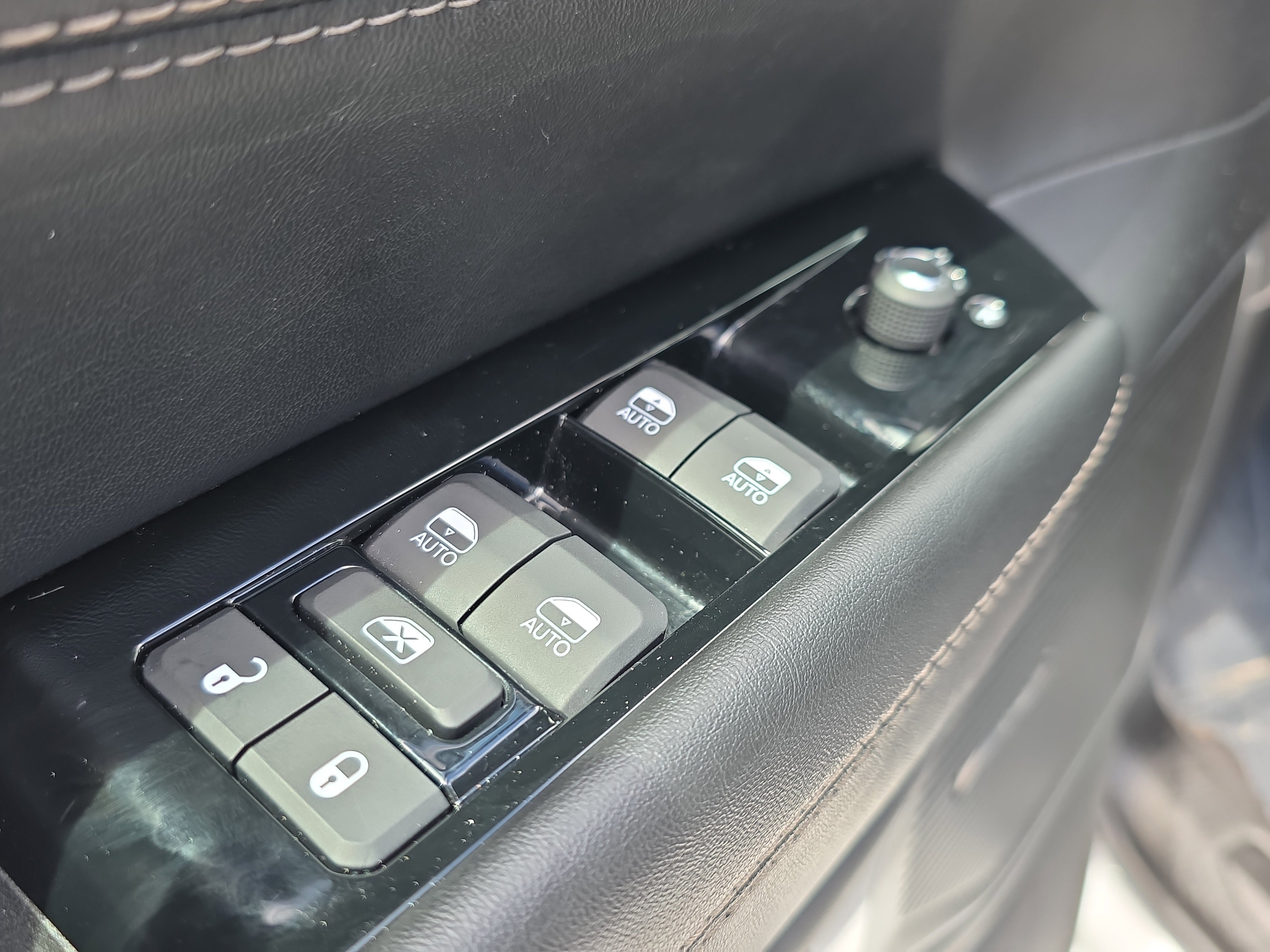 Used 2024 Jeep Wagoneer L Series II w/ Flexible Seating Group AWD/4WD image 24