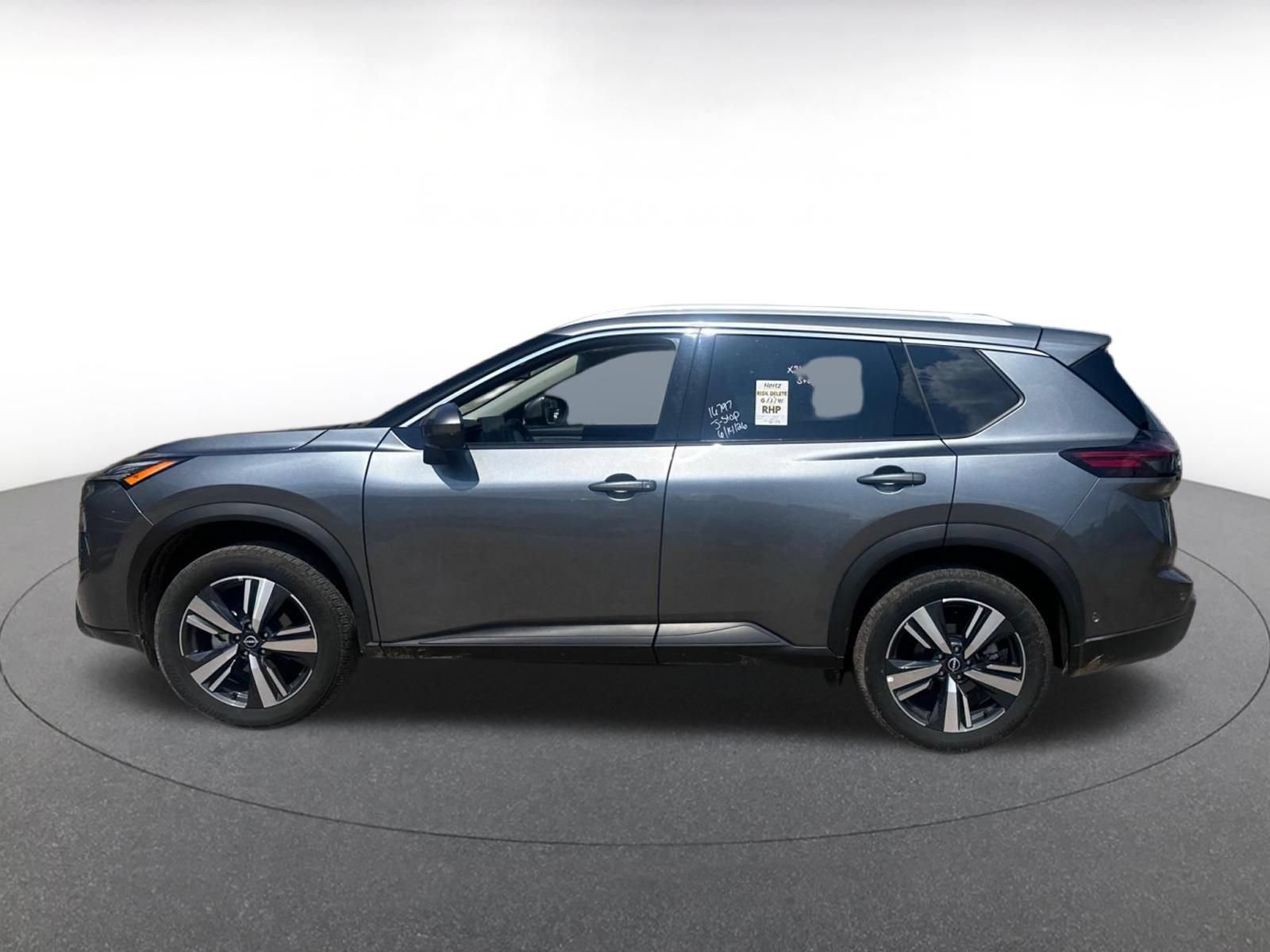 Used 2026 Nissan Rogue SL AWD/4WD image 17