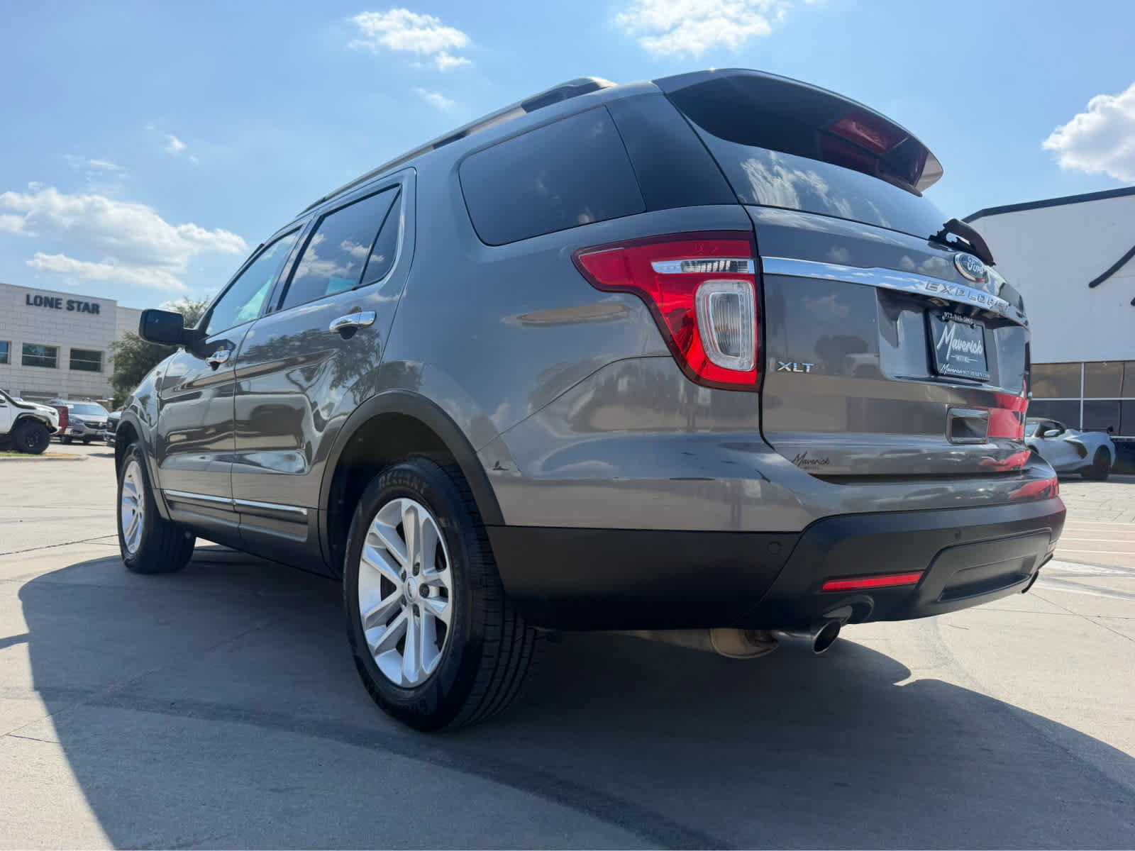 Used 2012 Ford Explorer XLT AWD/4WD image 9