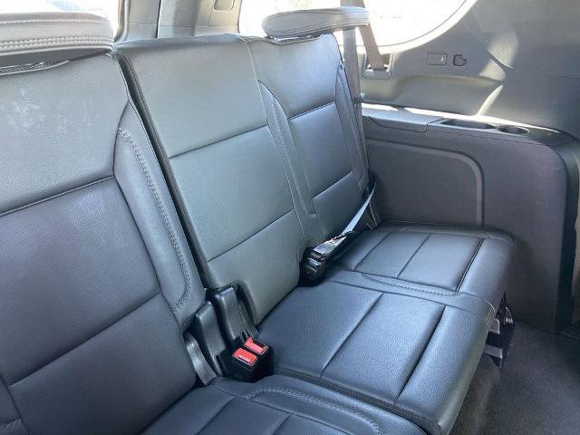 Used 2025 GMC Yukon XL Denali AWD/4WD image 23