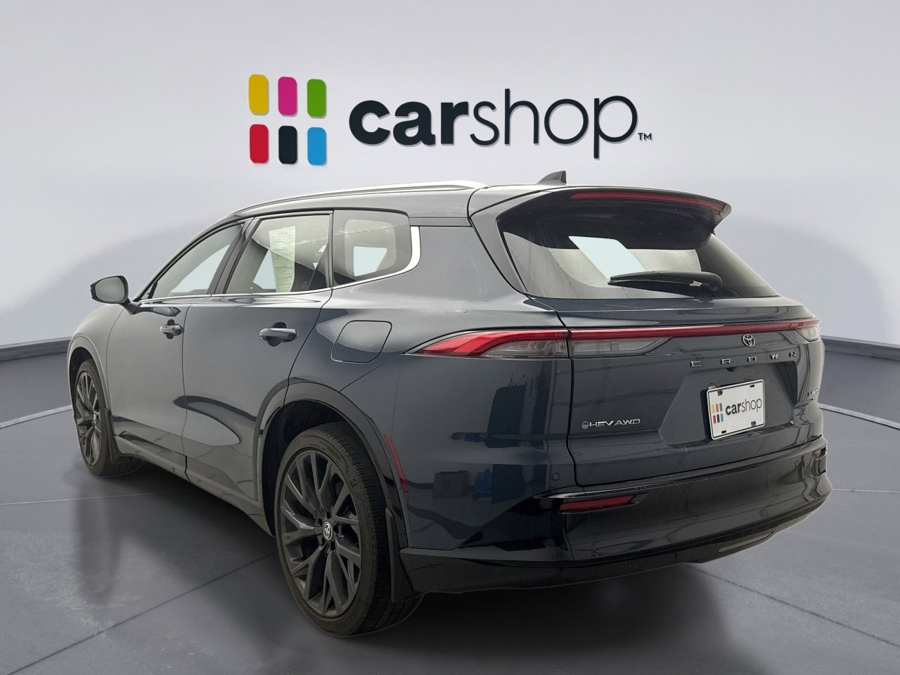 Used 2025 Toyota Crown Signia w/ Advanced Technology Package AWD/4WD image 3