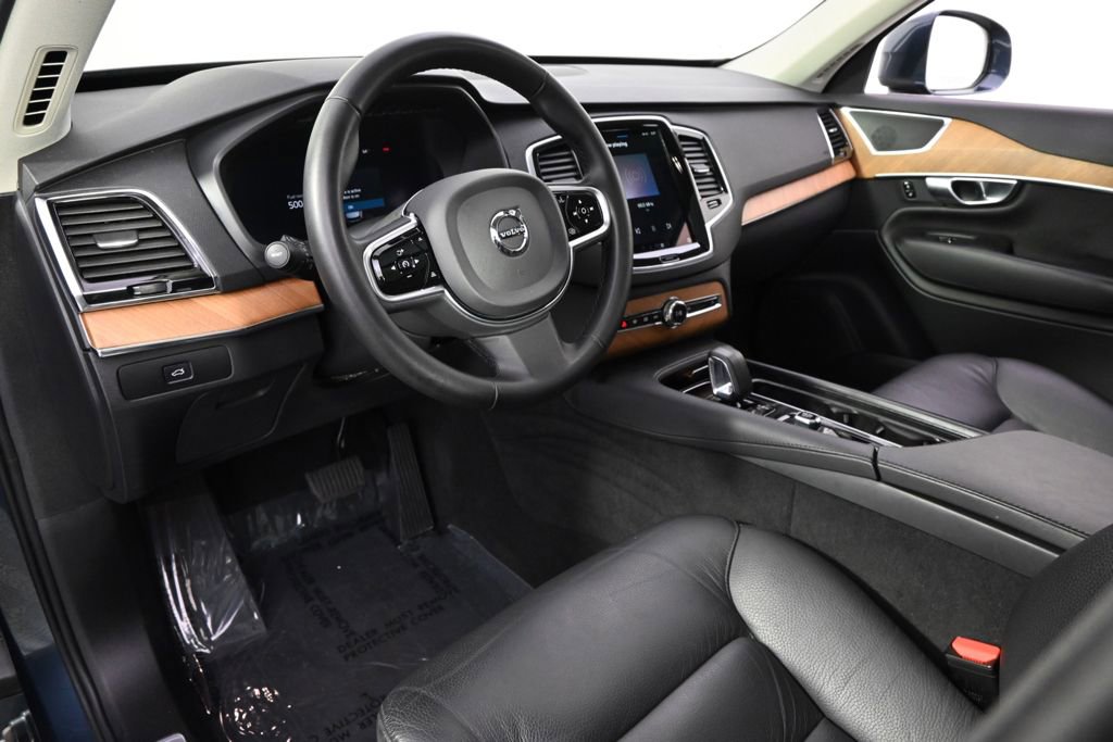 Used 2024 Volvo XC90 B6 Plus w/ Protection Package Premier image 12