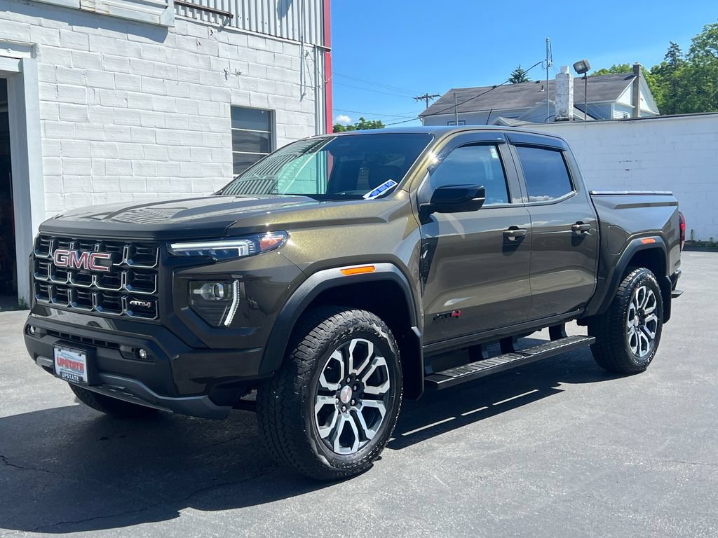Used 2024 GMC Canyon AT4 AWD/4WD image 4