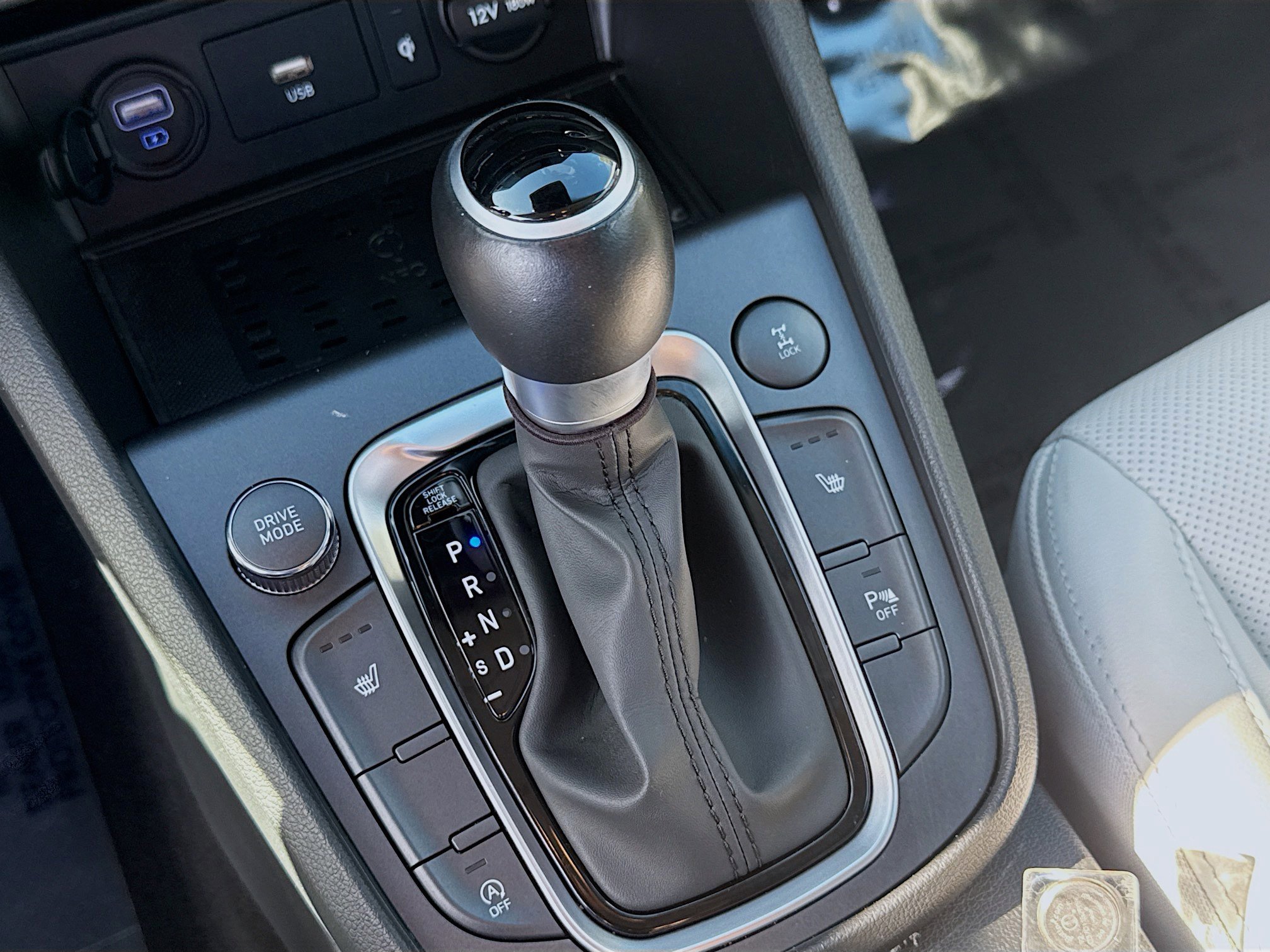 Used 2023 Hyundai Kona Limited w/ Cargo Package image 14