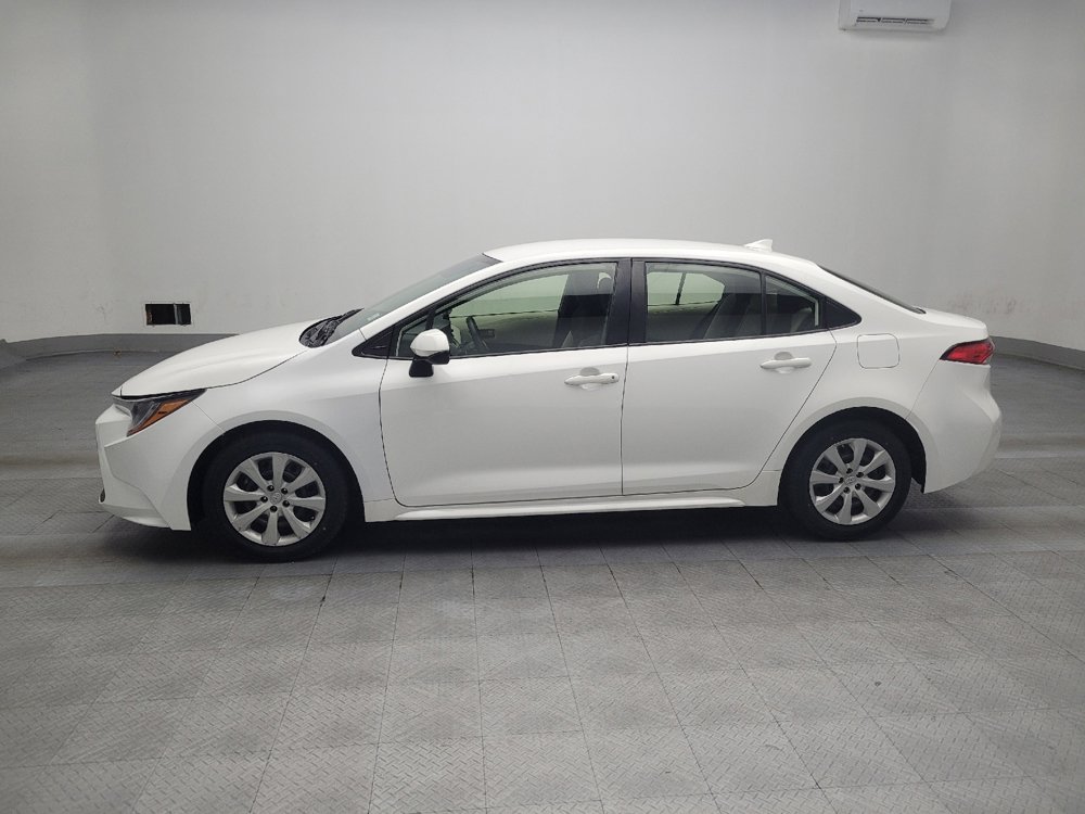 Used 2022 Toyota Corolla LE image 2