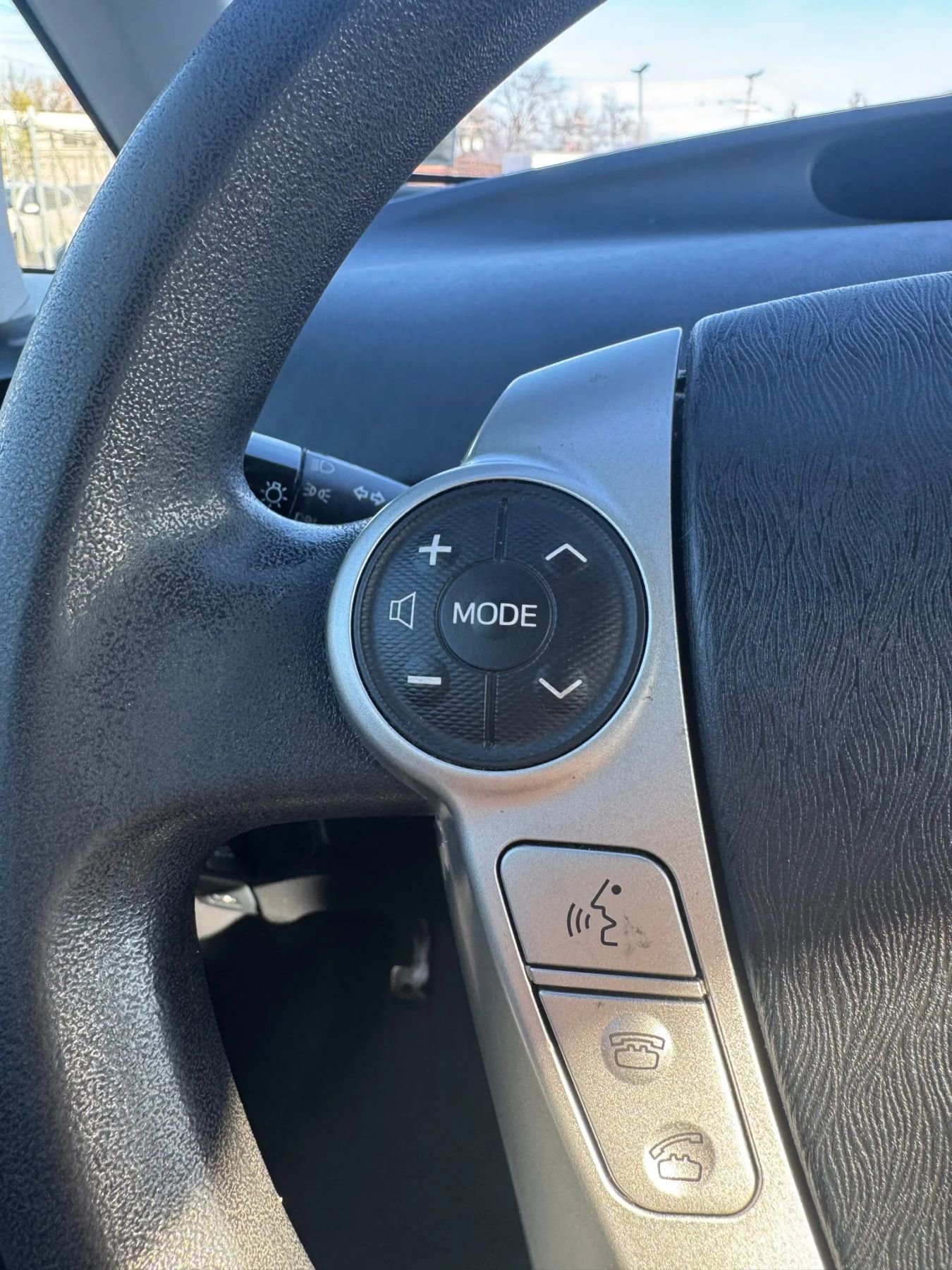 Used 2015 Toyota Prius Plug-In Hybrid image 14