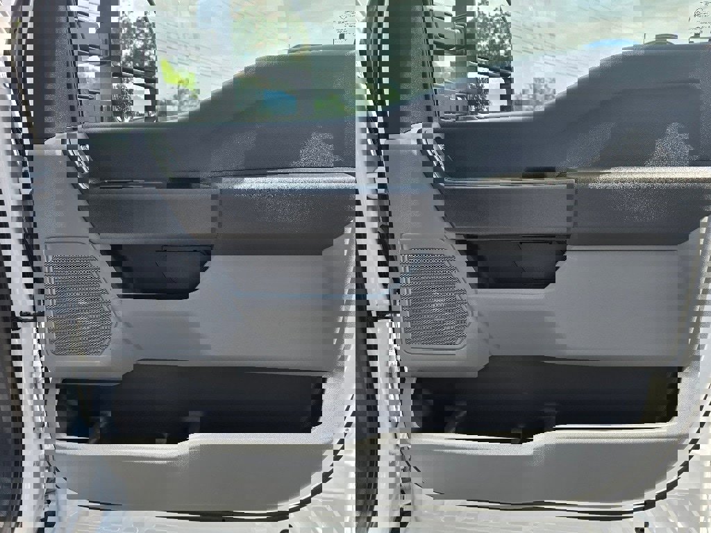 New 2026 Ford F350 XL w/ XL Chrome Package image 13