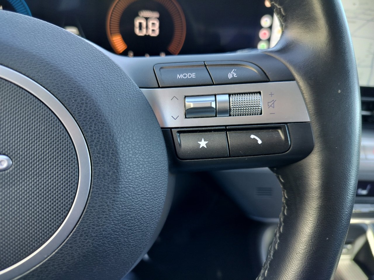 Used 2025 Hyundai Kona SEL image 17
