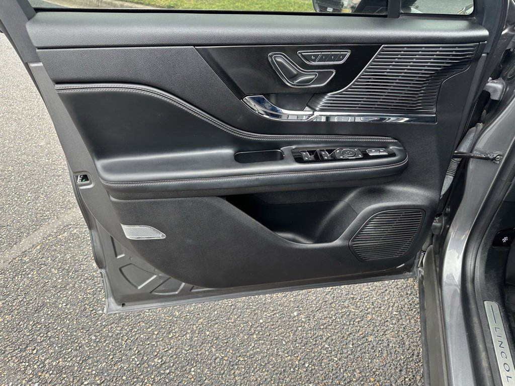 Used 2022 Lincoln Corsair FWD image 10