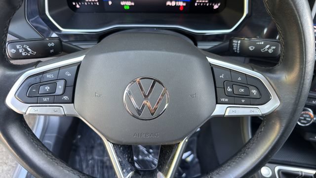 Used 2024 Volkswagen Jetta SE FWD image 17