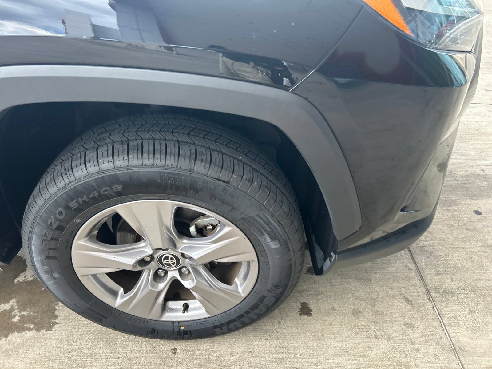 Used 2025 Toyota RAV4 XLE FWD image 6