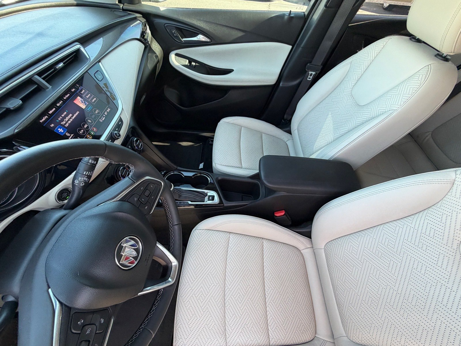 Used 2021 Buick Encore GX Essence w/ Advanced Technology Package FWD image 14