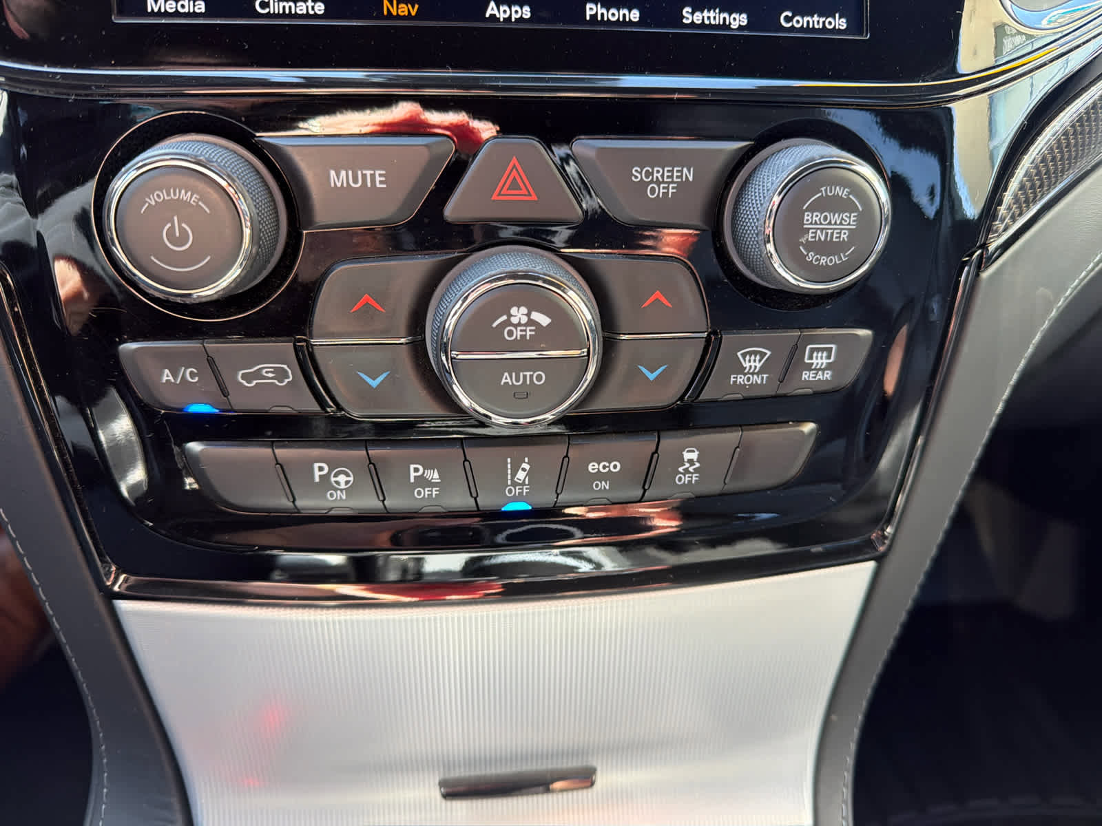 Used 2021 Jeep Grand Cherokee Trackhawk AWD/4WD image 32
