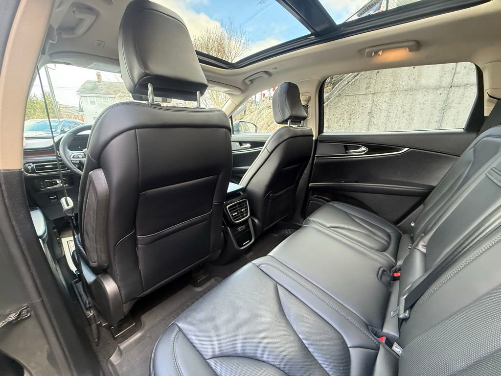 Used 2022 Lincoln Nautilus Reserve w/ Class II Trailer Tow Package image 19