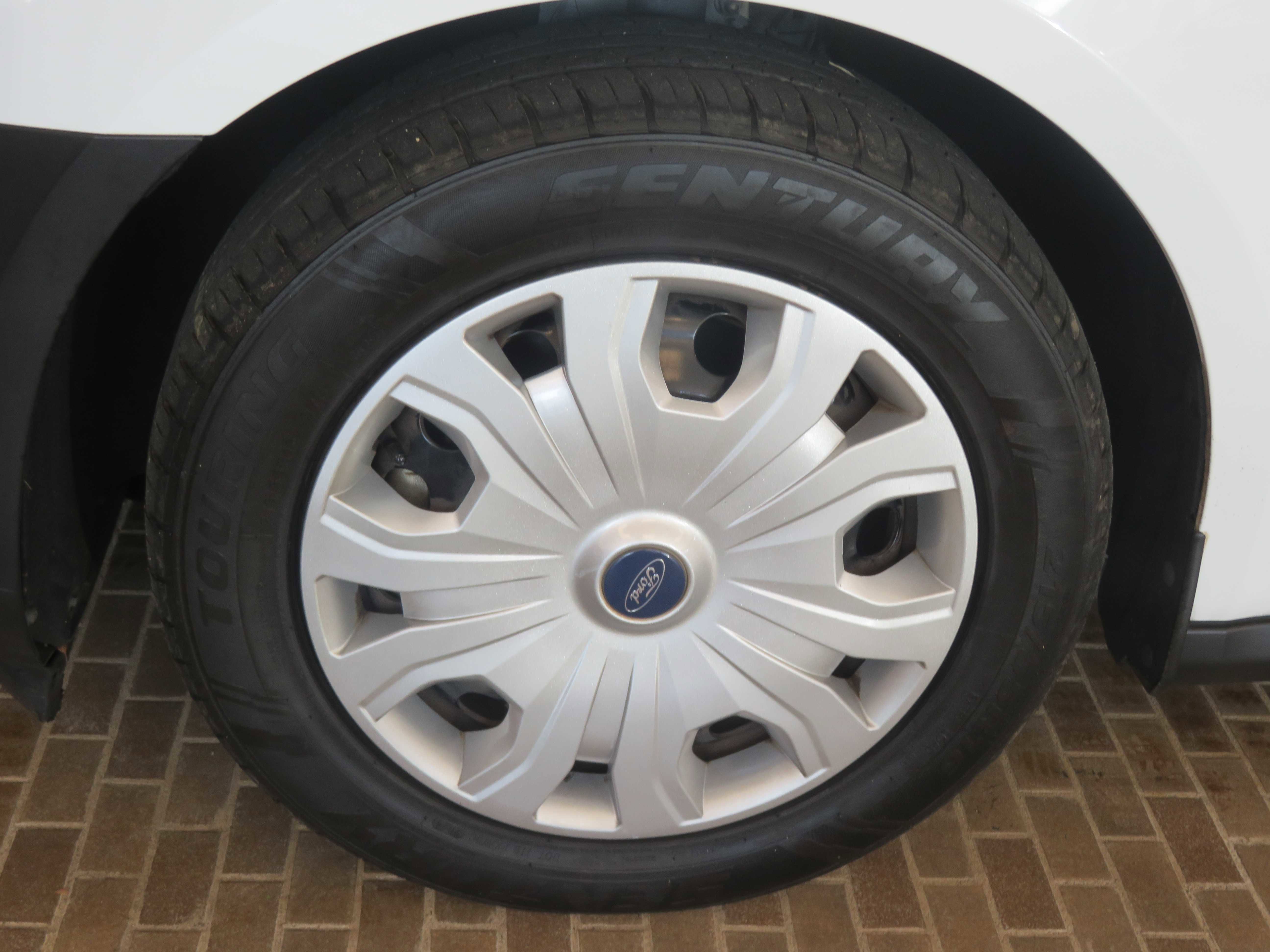 Used 2020 Ford Transit Connect XL image 7