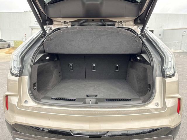 Used 2024 Cadillac XT4 Sport w/ Active Safety Package image 5